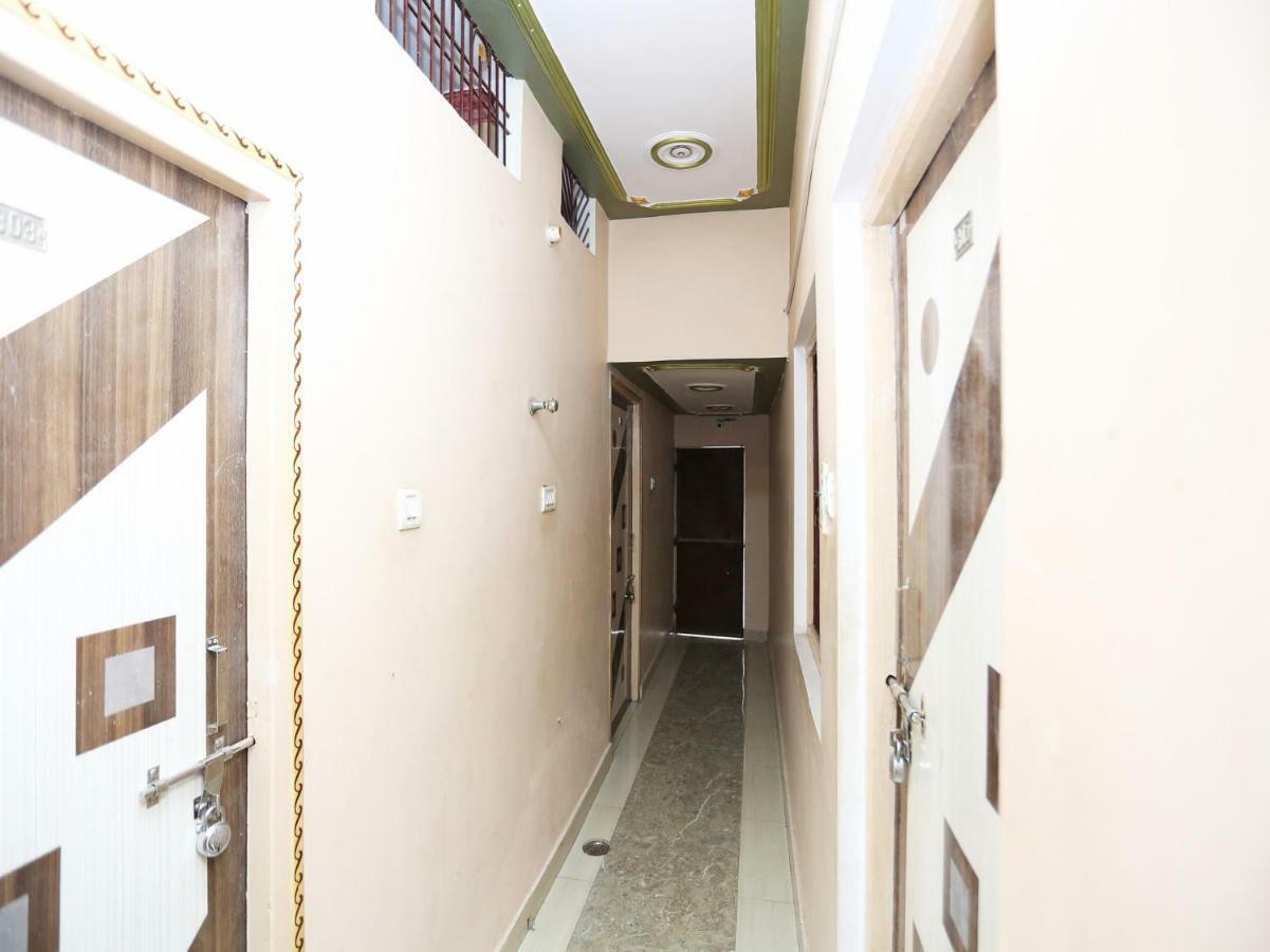 Spot On 45585 Hotel Aakash Ganga Varanasi Eksteriør billede