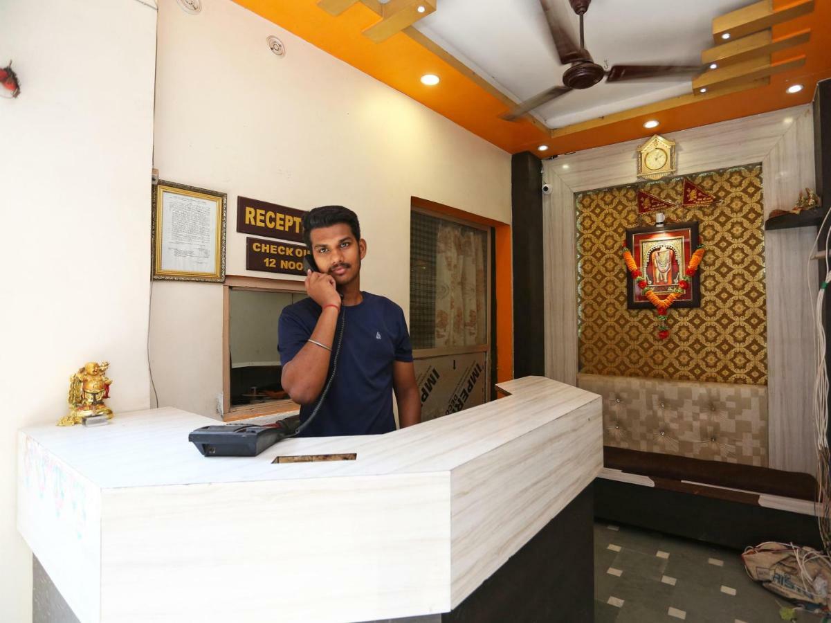 Spot On 45585 Hotel Aakash Ganga Varanasi Eksteriør billede