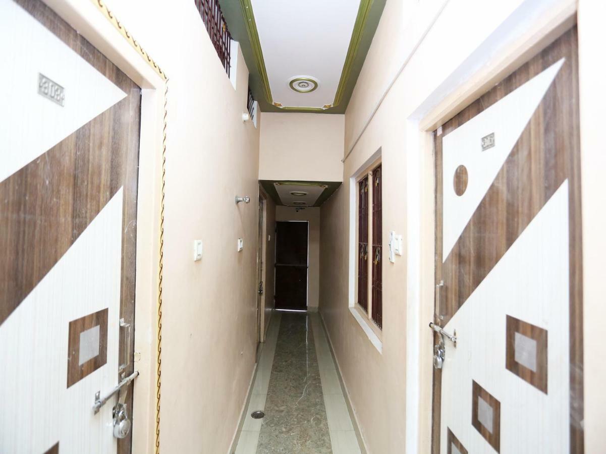 Spot On 45585 Hotel Aakash Ganga Varanasi Eksteriør billede