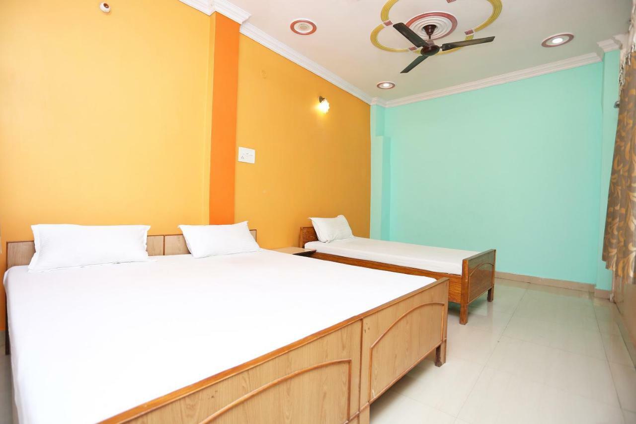 Spot On 45585 Hotel Aakash Ganga Varanasi Eksteriør billede