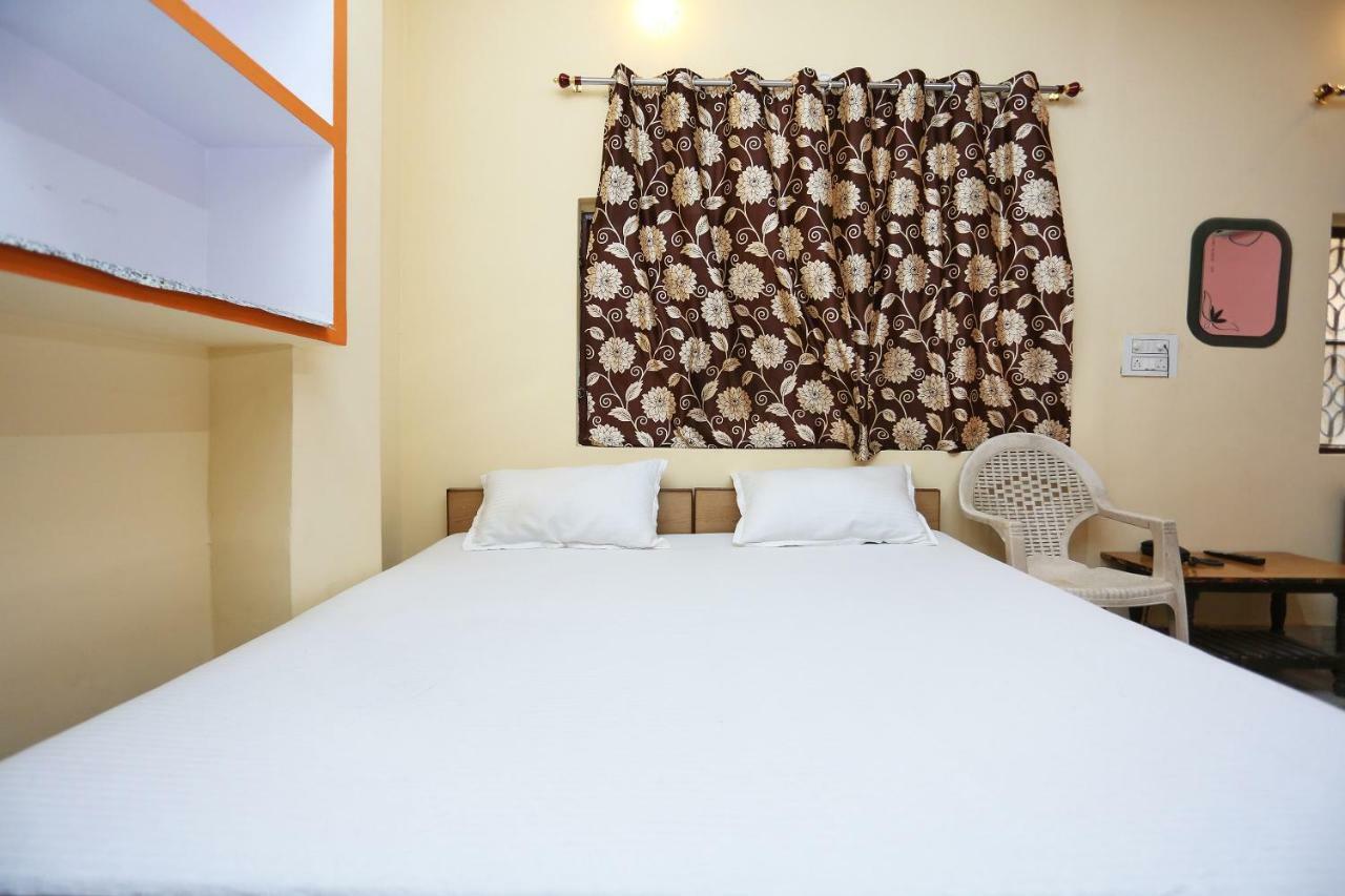 Spot On 45585 Hotel Aakash Ganga Varanasi Eksteriør billede