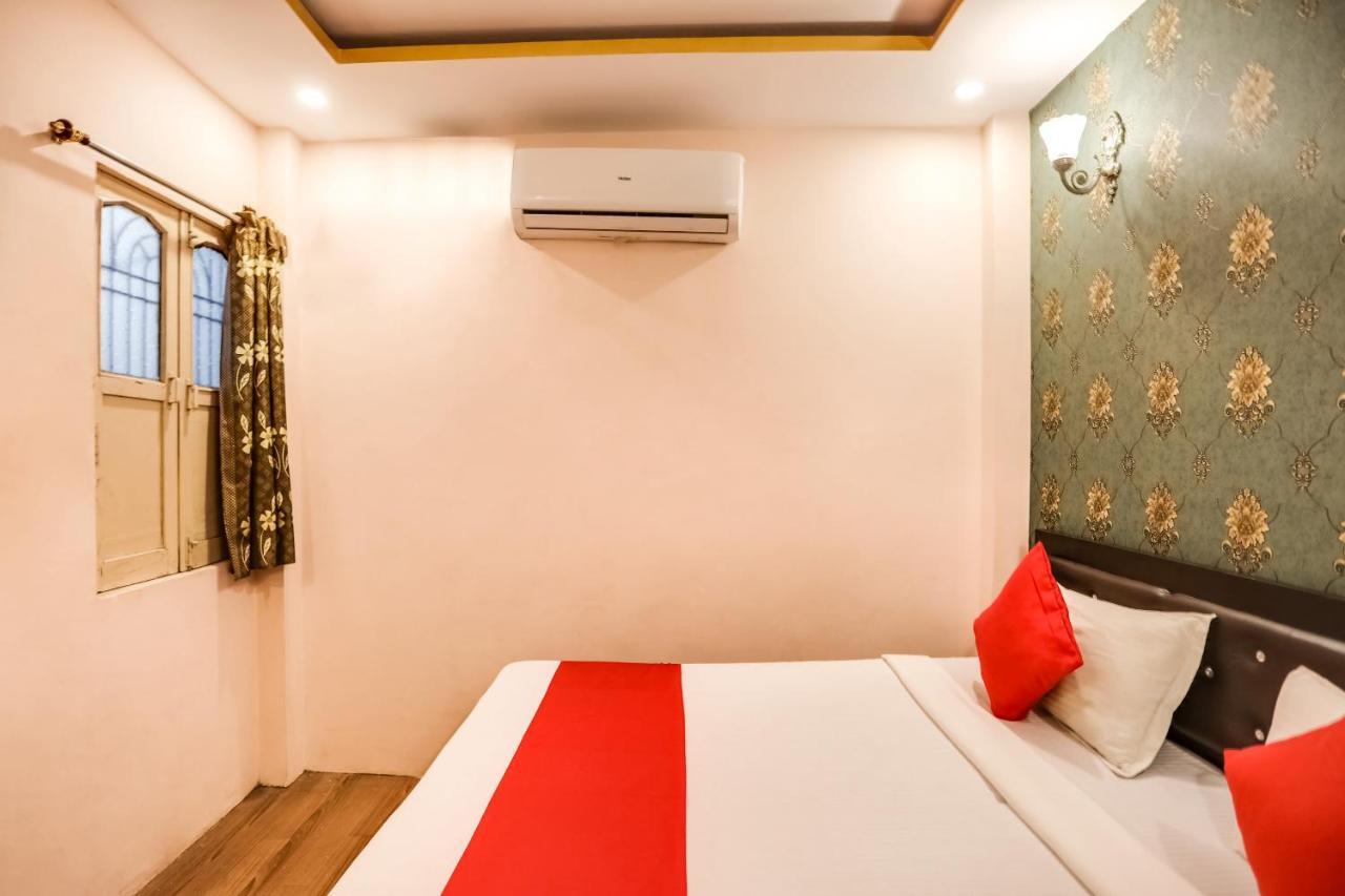 Spot On 45585 Hotel Aakash Ganga Varanasi Eksteriør billede