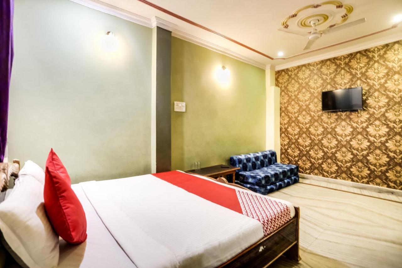 Spot On 45585 Hotel Aakash Ganga Varanasi Eksteriør billede